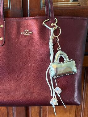 ♥️💖 NEW Gold Puffy Bag & Dice On Rope Bag Charm Keychain Key Ring